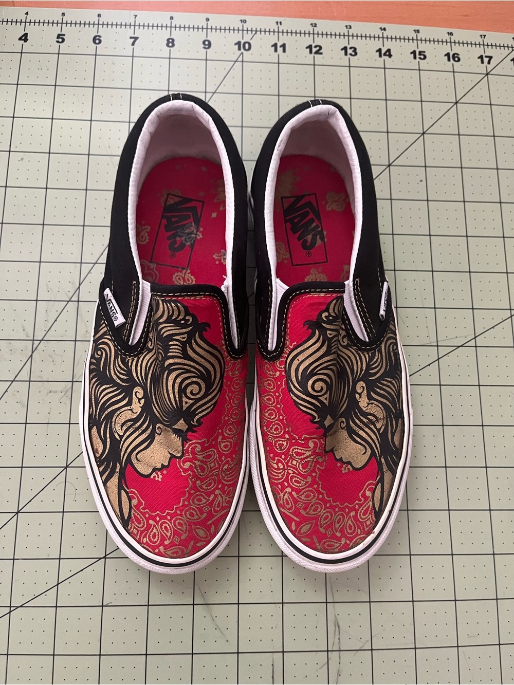 Vans Women’s Japanese Geisha Girl Slip-On Shoes